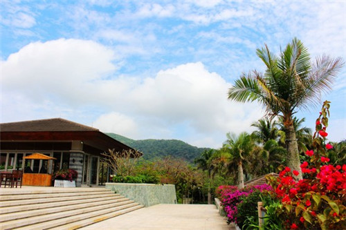 2025卤肉饭行业还有市场吗，东东记卤肉饭加盟店热线是多少