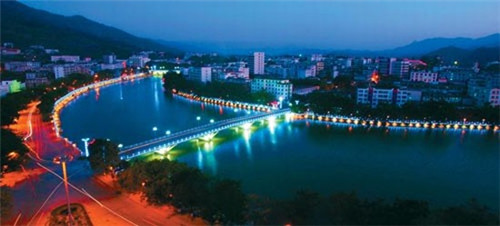 换装馆挣钱吗，合肥换装店创业怎么样