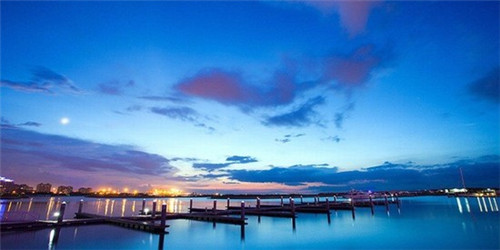 熬家火锅加盟在启东市开店前景怎么样，启东市开特色火锅加盟店前期投资大吗